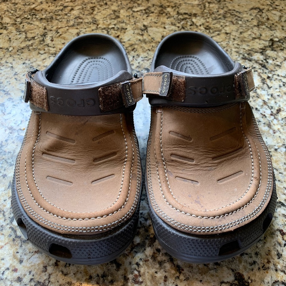 Men’s Crocs size 9 Yukon Vista Espresso
